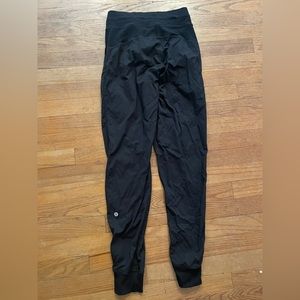 Lululemon mid rise dance studio joggers size 2 black
